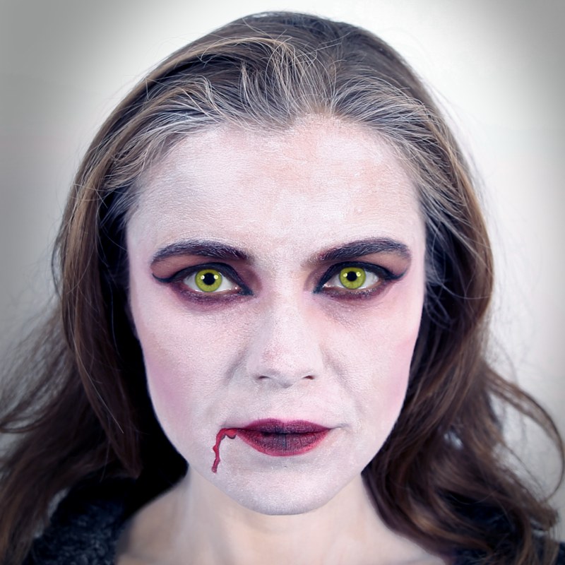 Vampire halloween makeup
